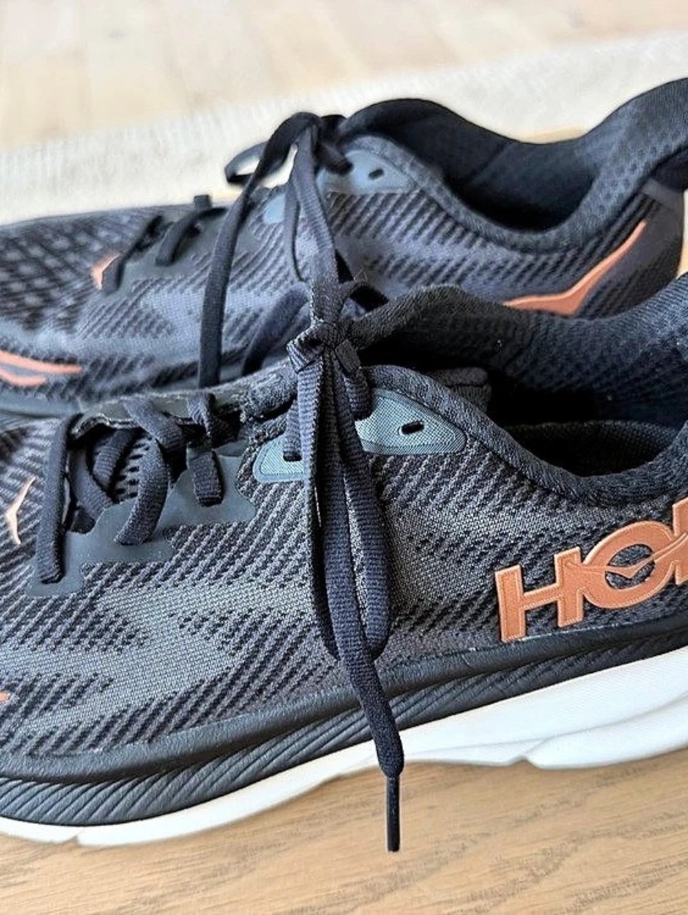 HOKA Clifton 9 Running Shoes Women's Size 7 B Black